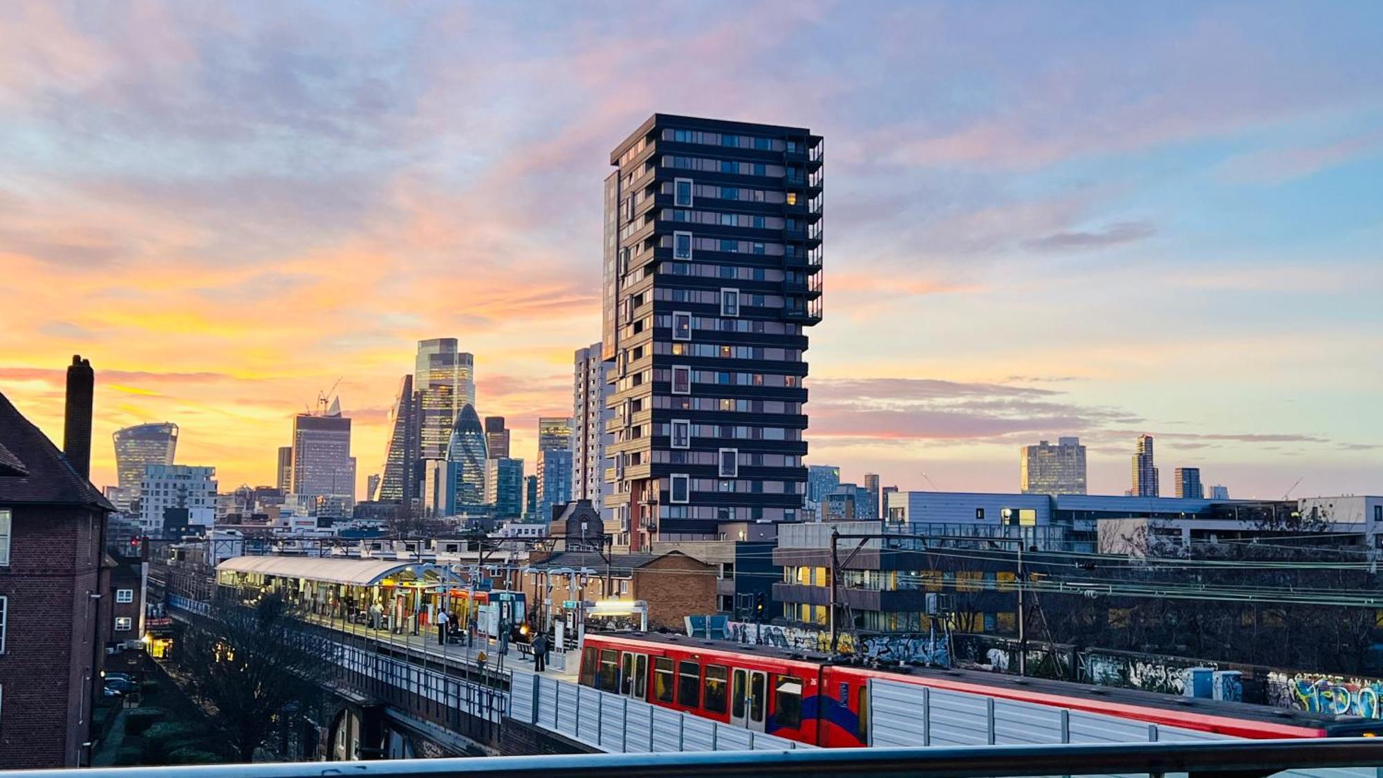 City View Sunset Luxurious Apartment In London Zone-1 Including One Family Twin Room With Its Own Stunning Private Terrace Eksteriør bilde